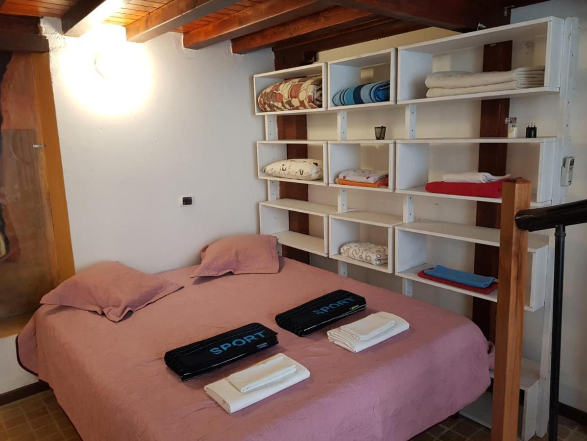Flat Nirmala Studio-shop * Milano
